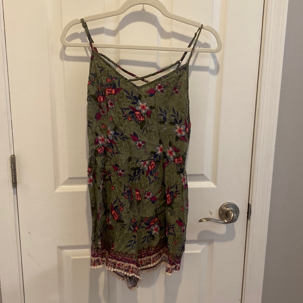 Hollister romper size M
